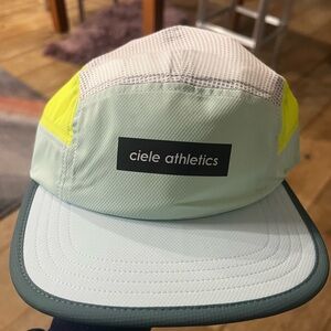 *NEW WITH TAGS* Ciele Athletics GOCap